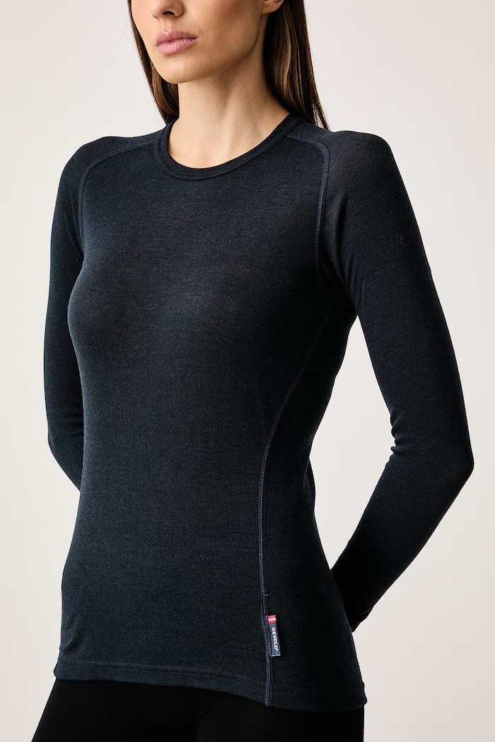 Longsleeve funkcyjny damski z wełny merino Adventure Merino Devold PDGO.245.228.B granatowy