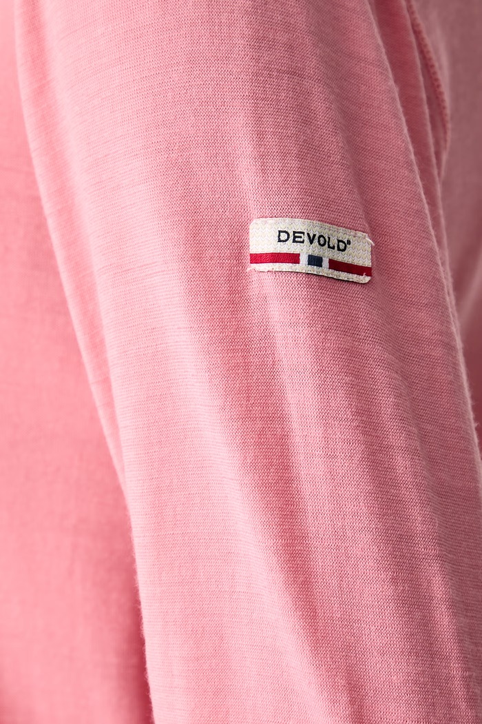 Longsleeve funkcyjny damski z wełny merino Breeze Plus Merino Devold różowy PDGO.183.286.C