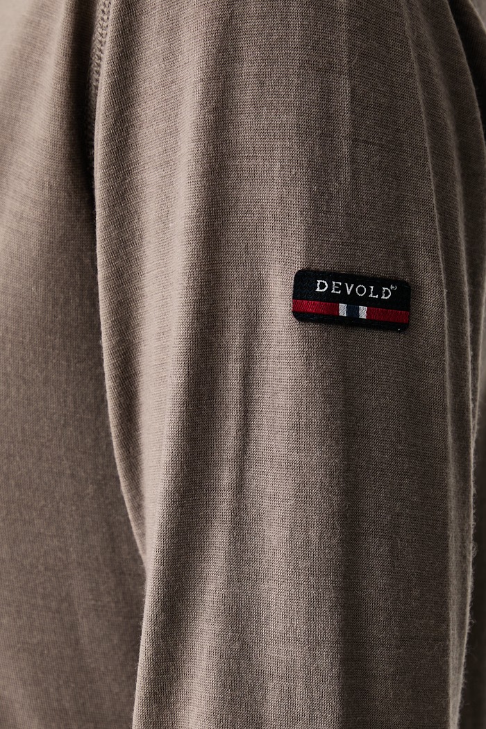 Longsleeve funkcyjny damski wełniany Breeze Merino Devold brązowy PDGO.180.286.A