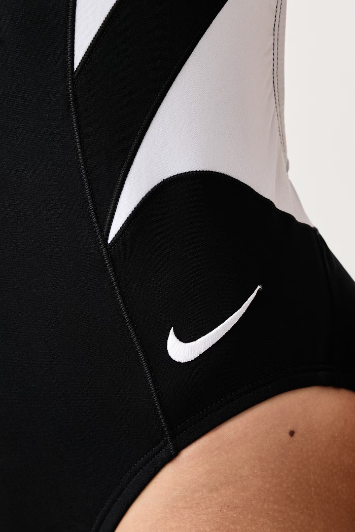 Strój kąpielowy jednoczęściowy damski Nike NESSG002 czarny