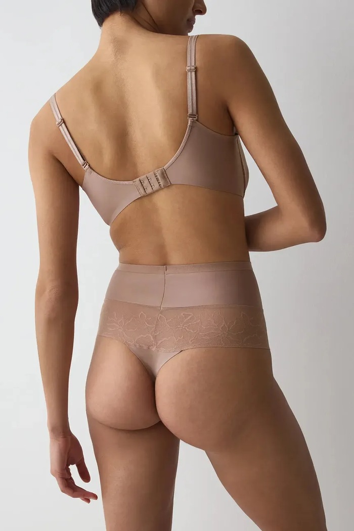 Triumph Stringi damskie 10226423 brązowy AW26