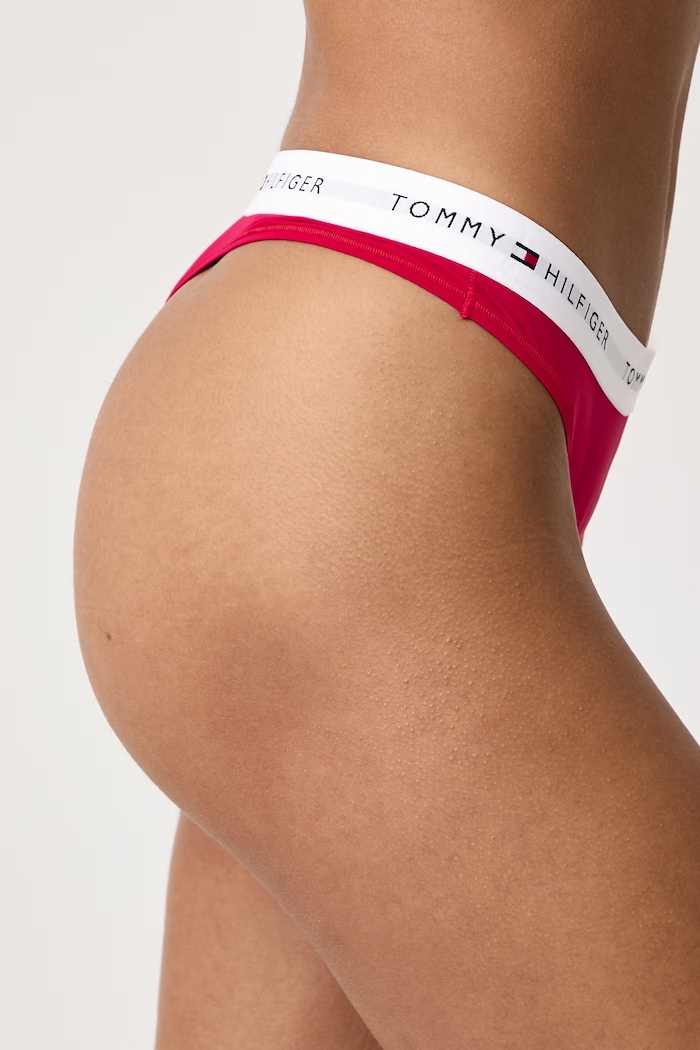 Tommy Hilfiger Stringi damskie UW0UW06636 czerwony AW26