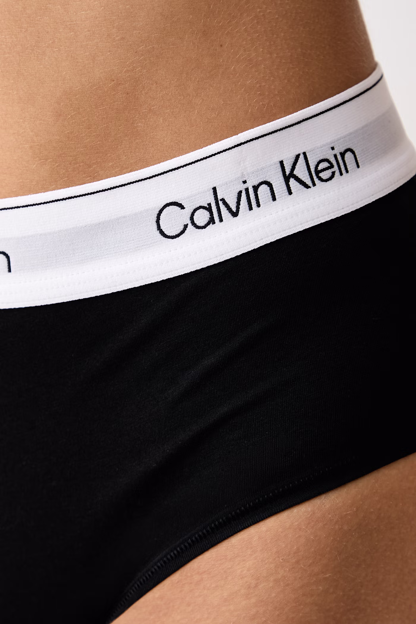 Nohavičky dámske s bavlnou Calvin Klein Underwear LV00QF8991 čierna