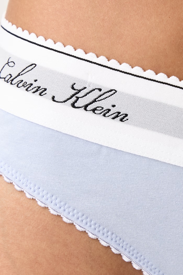 Chiloți g-string pentru femei cu bumbac Calvin Klein Underwear LV00QF9075 albastru