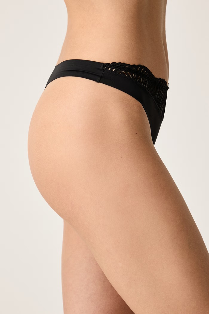 Oblečenie Calvin Klein Underwear Tangá dámske LV00QF8968 čierna