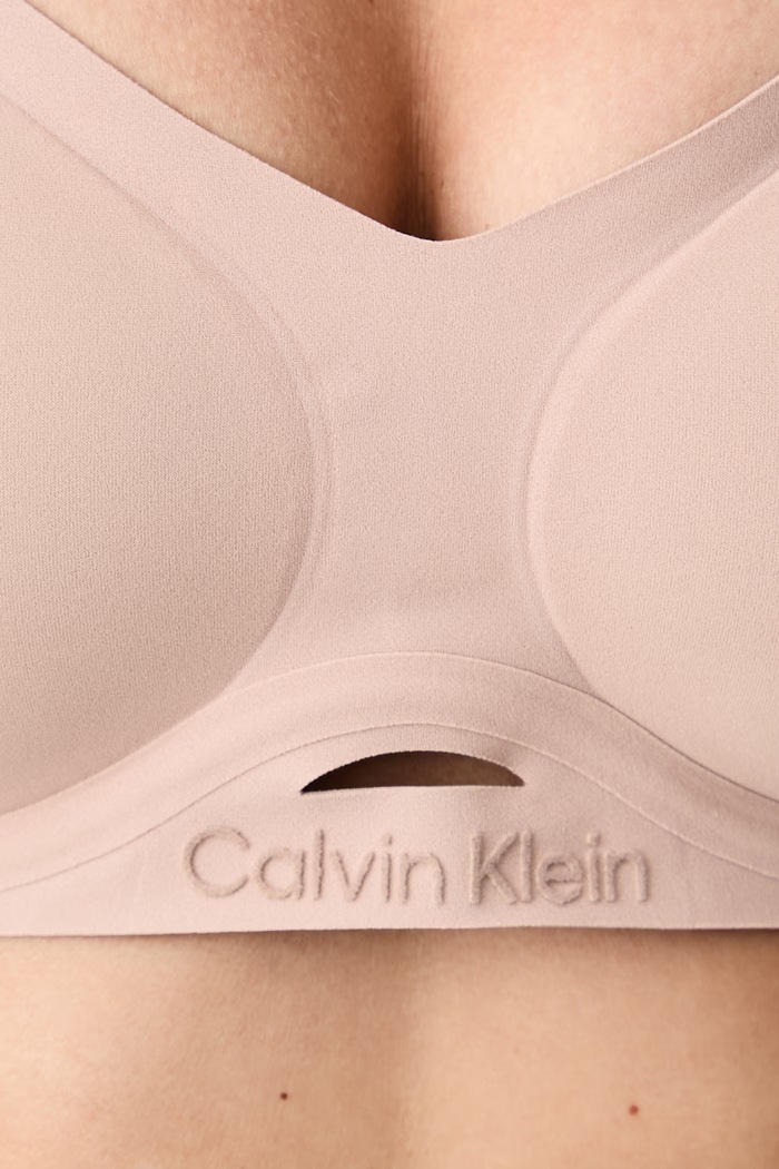Oblečenie Calvin Klein Underwear Trojuholníková podprsenka LV00QF8978 béžová