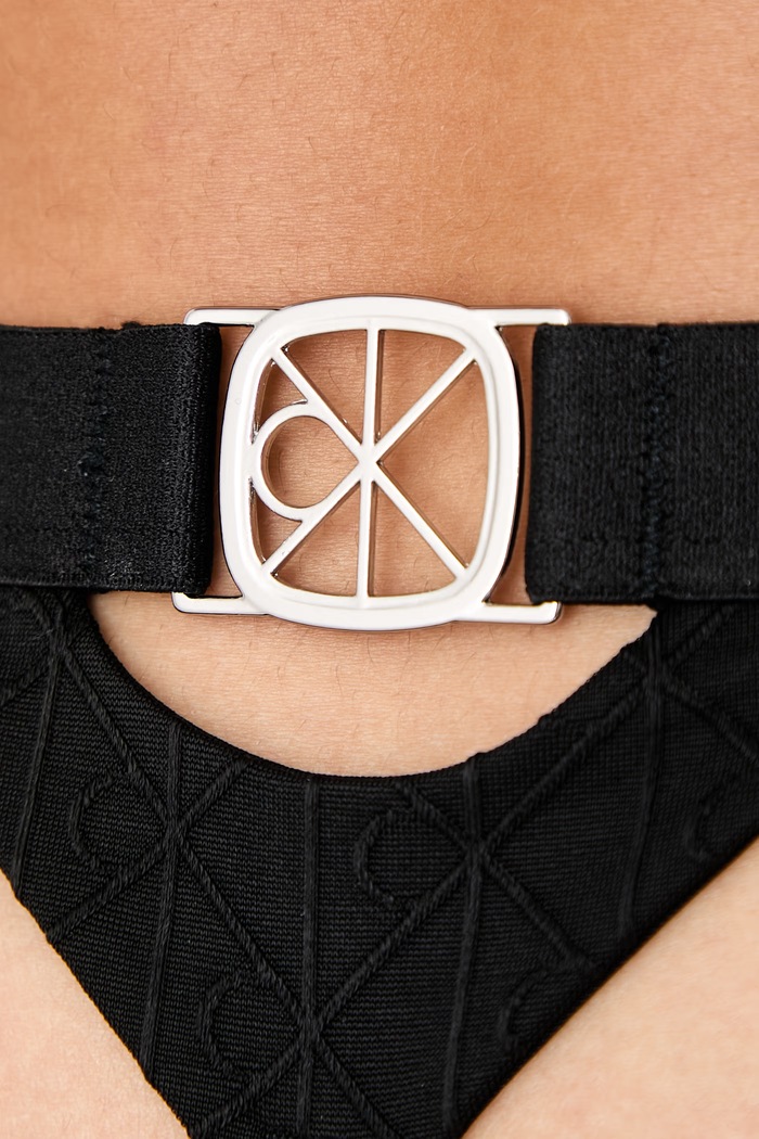 Στρινγκ Γυναικεία Calvin Klein Underwear LV00QF9095 μαύρο