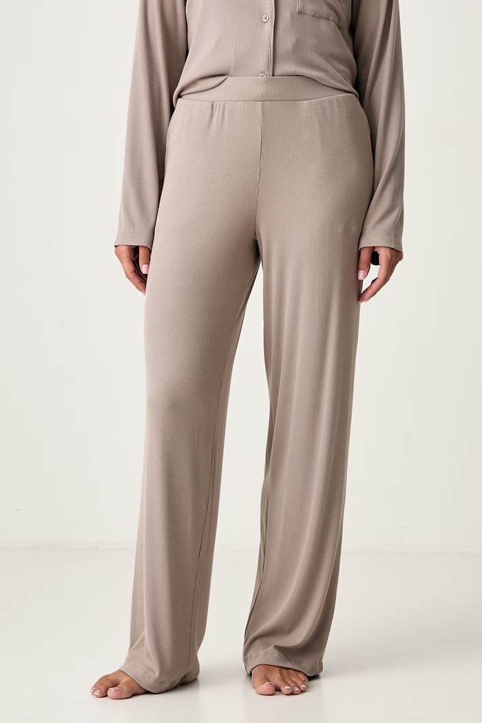 Pijama pentru femei din vâscoză DKNY YI90136 bej