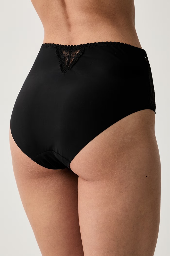 Chantelle figi damskie Kiss C1AMC5 czarny AW26