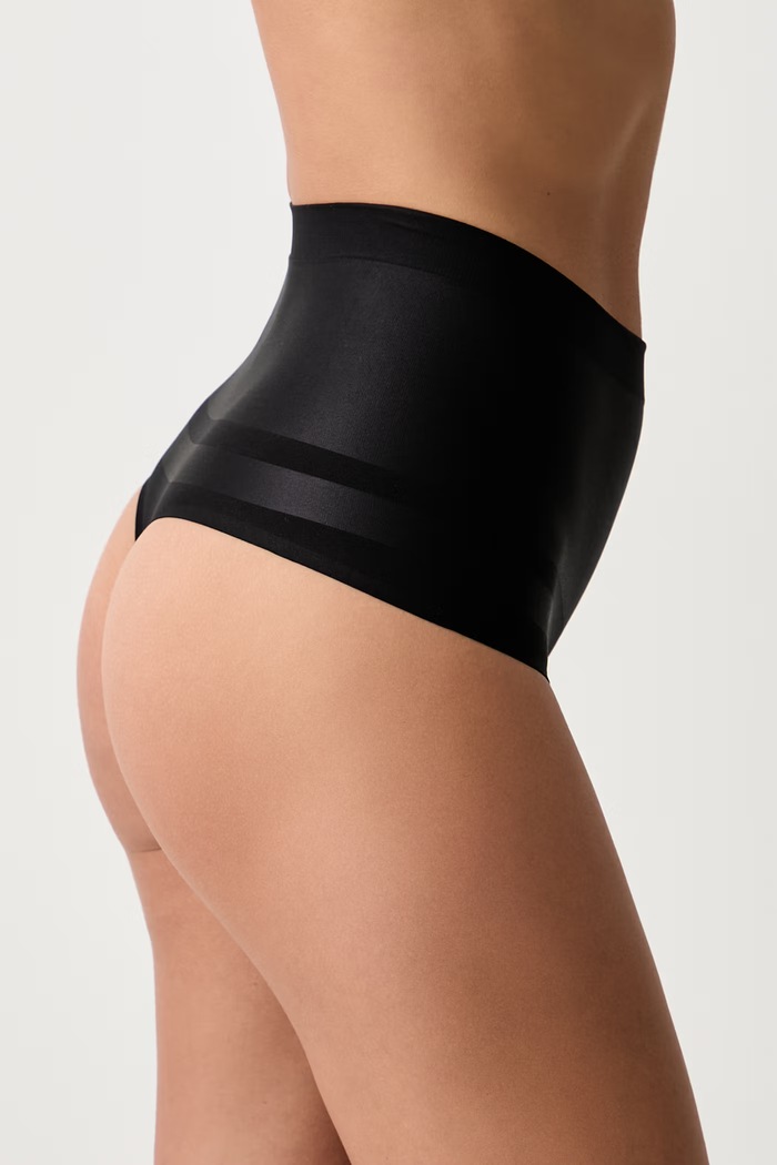 Chantelle stringi modelujące damskie Brilliant Shaping C1B590 czarny AW26