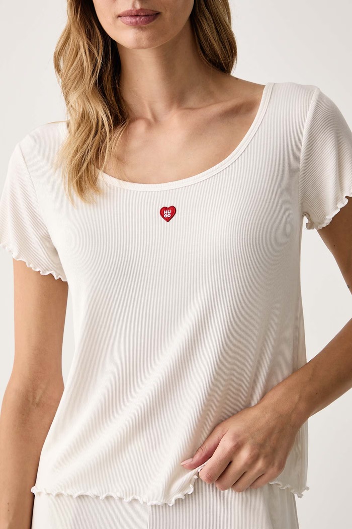 Odzież HUGO T-shirt piżamowy damski z modalu HUGO HEART T-SHIRT 50566639 beżowy