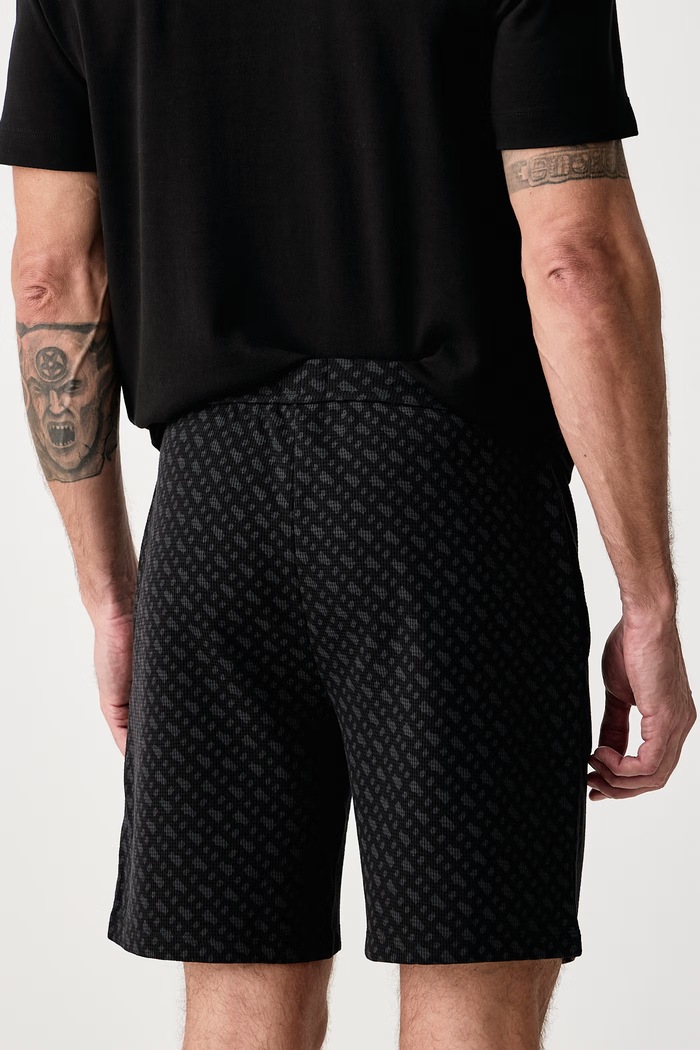 Ρούχα BOSS Σορτς πιτζάμας ανδρικά με βαμβάκι WaffleAOP Shorts 50571393 μαύρο