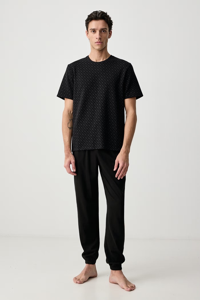 BOSS Tričkové pyžamo pánské s bavlnou WaffleAOP T-Shirt 50571386 černá AW26