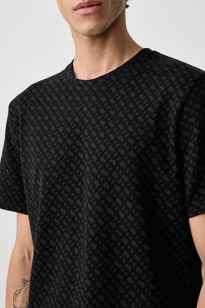 Tričkové pyžamo pánské s bavlnou WaffleAOP T-Shirt BOSS 50571386 černá