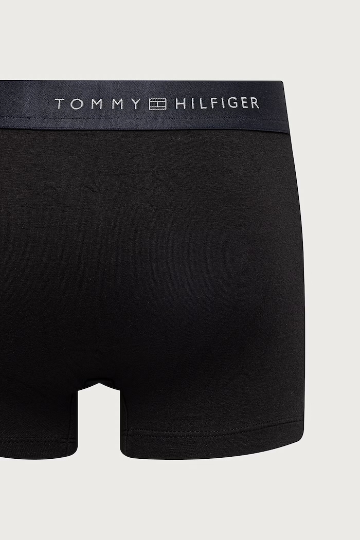 Priliehavé boxerky pánske bavlnené s elastanom 3-pak Tommy Hilfiger čierna UM0UM03964