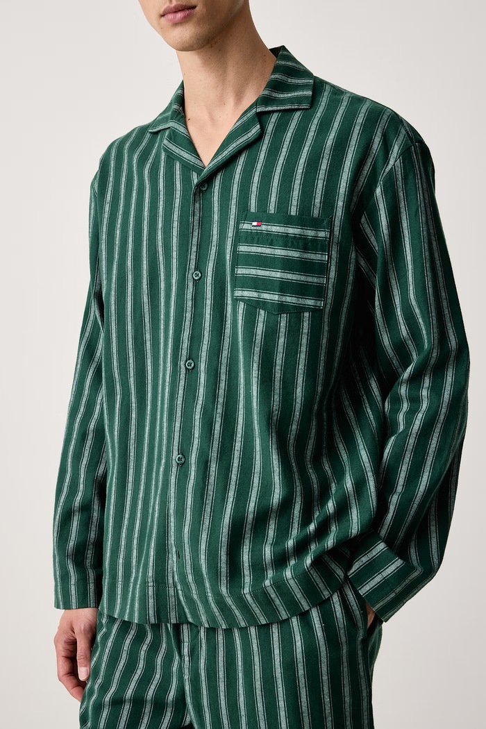 Oblečenie Tommy Hilfiger Pyžamo pánske bavlnené UM0UM04066 zelená