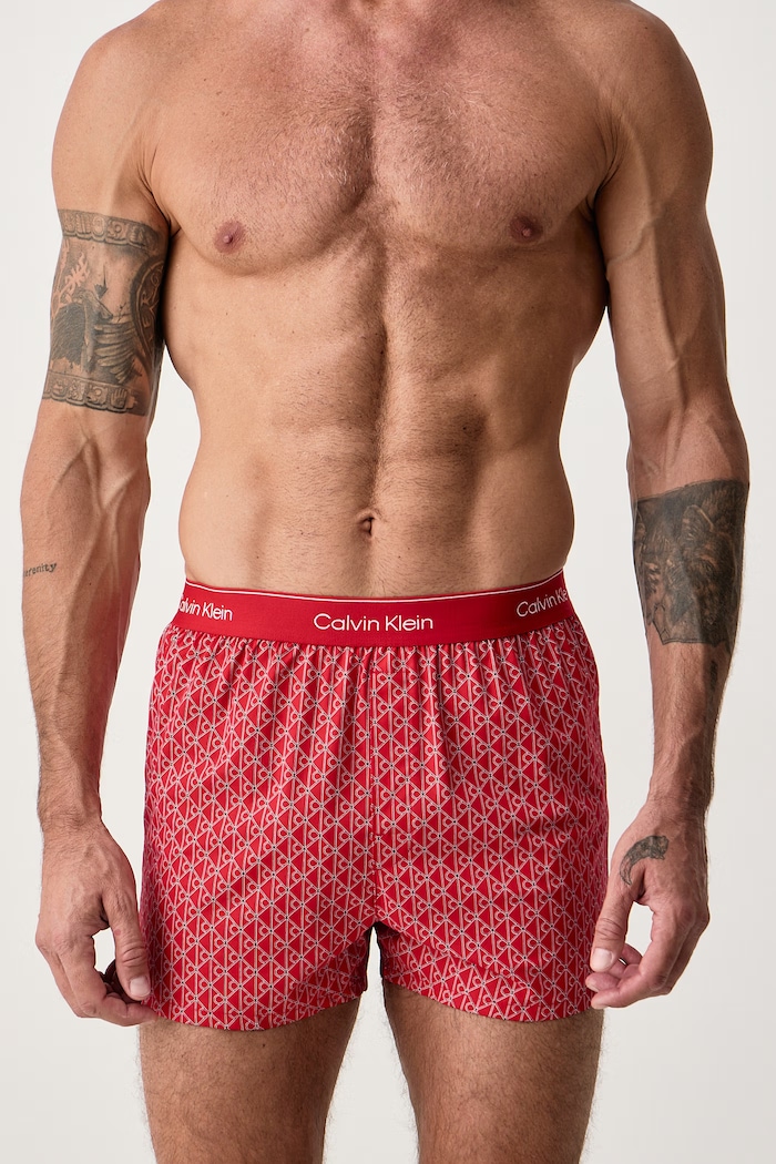 Calvin Klein Underwear Boxerky pánské bavlněné s elastanem 3-pack LV00NB4727 červená AW26