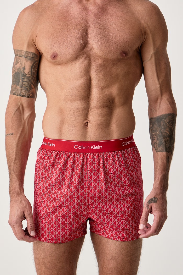 Calvin Klein Underwear Boxerky pánské bavlněné s elastanem 3-pack LV00NB4727 červená AW26