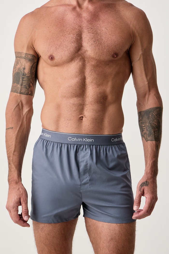 Oblečení Calvin Klein Underwear Boxerky pánské bavlněné s elastanem 3-pack LV00NB4727 červená