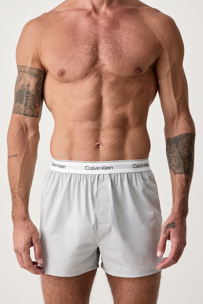 Oblečení Calvin Klein Underwear Boxerky pánské bavlněné s elastanem 3-pack LV00NB4727 červená