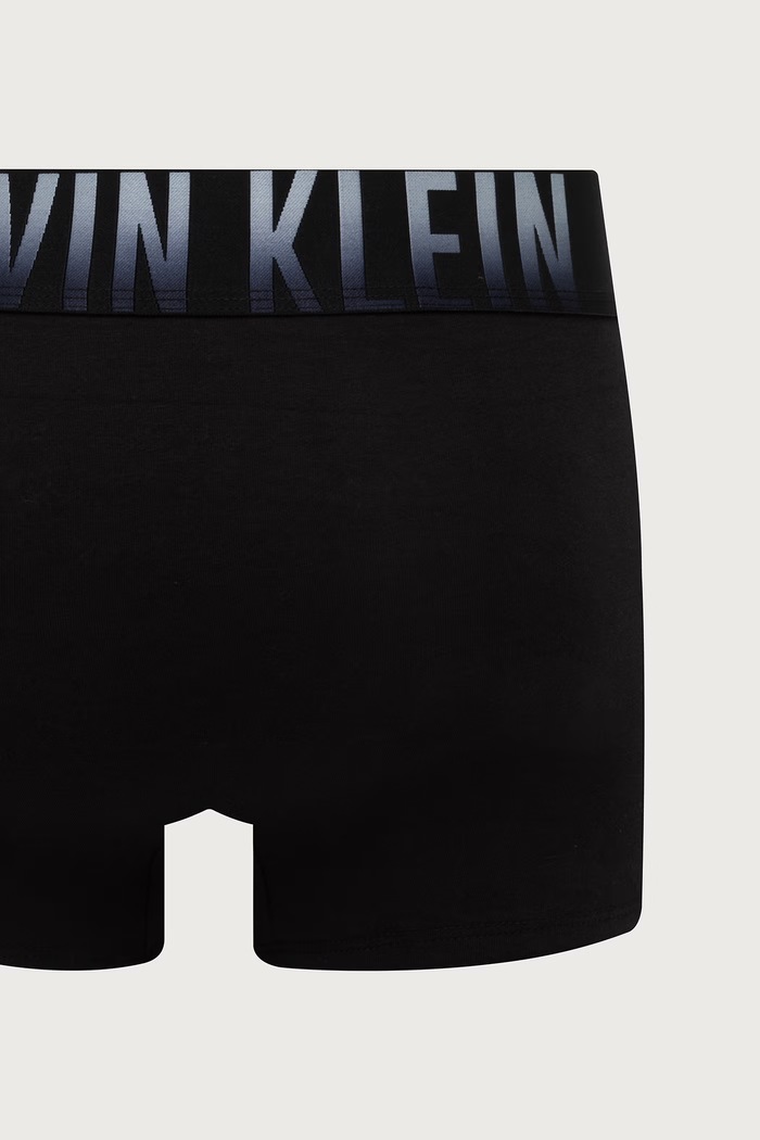 Calvin Klein Underwear uske bokserice za muškarce od pamuka s elastanom 3-pack LV00NB4626 crna
