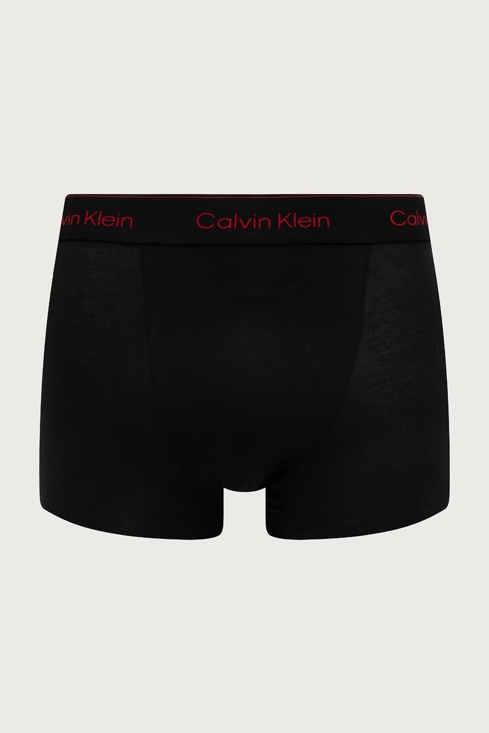 Oblečenie Calvin Klein Underwear Priliehavé boxerky pánske bavlnené s elastanom 3-pak LV00NB4566 čierna