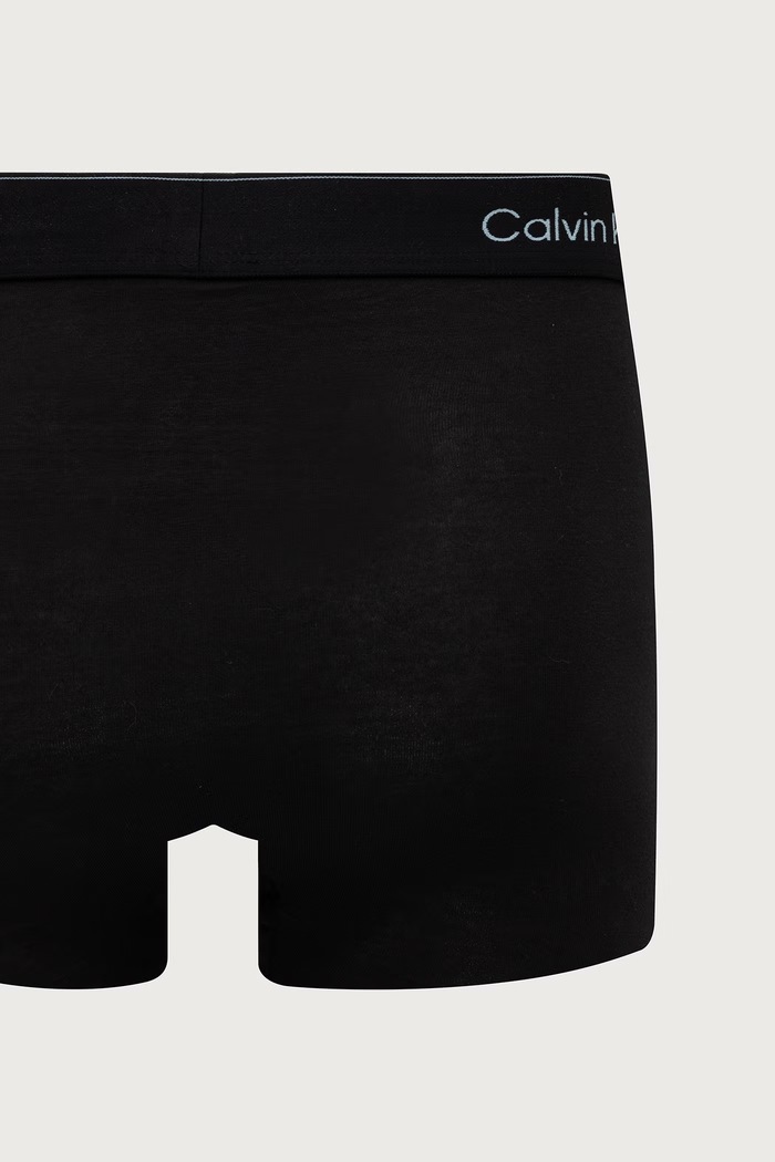Priliehavé boxerky pánske bavlnené s elastanom 3-pak Calvin Klein Underwear čierna LV00NB4566