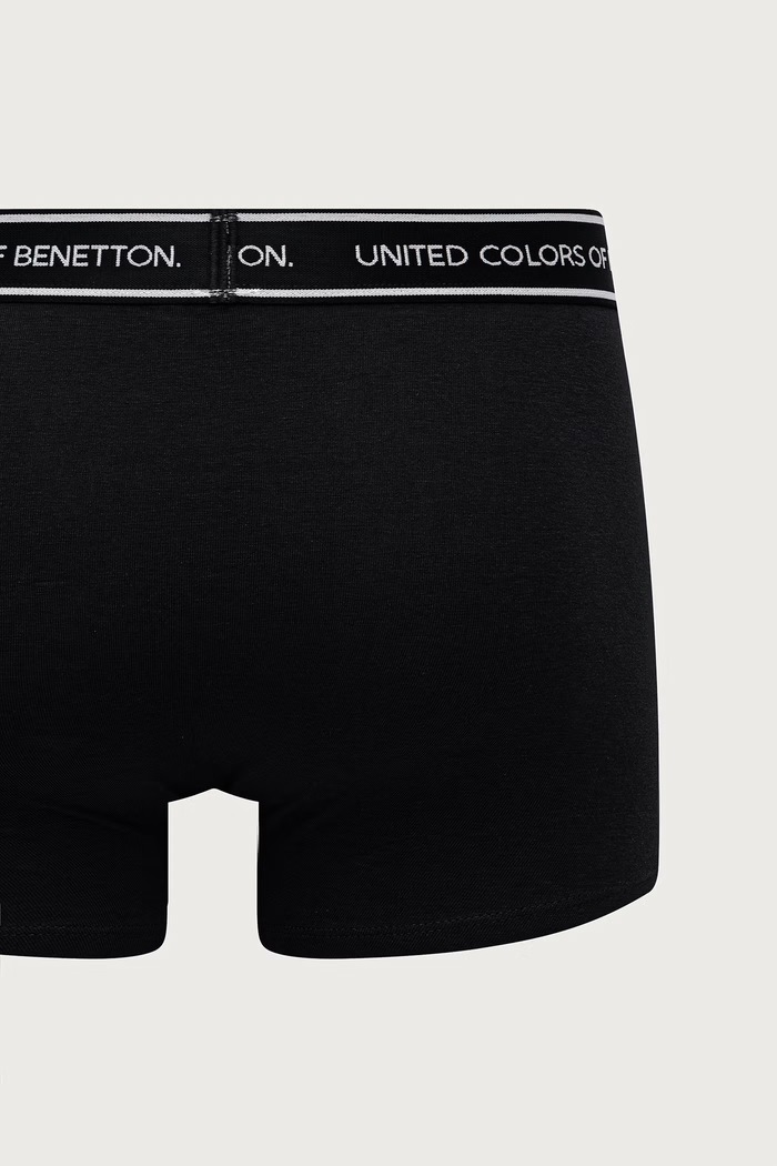 Oblečení United Colors of Benetton Přiléhavé boxerky pánské bavlněné s elastanem 3-pack 3G682X01T černá