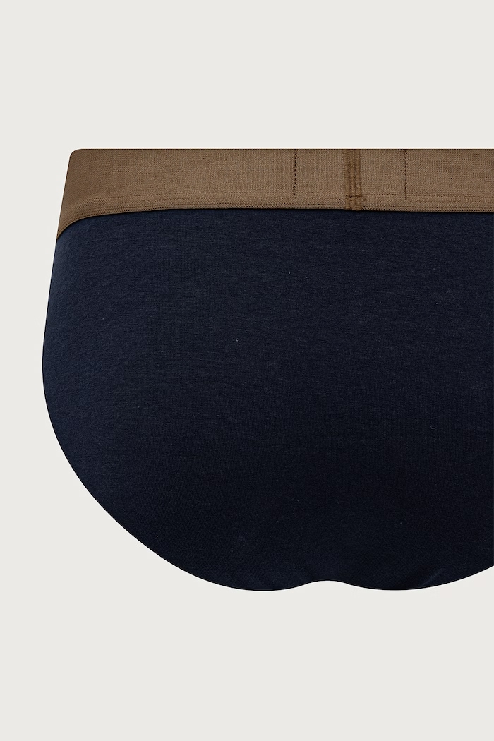 Emporio Armani Underwear slipy męskie z bawełną 3-pack EM002154.AF25033
