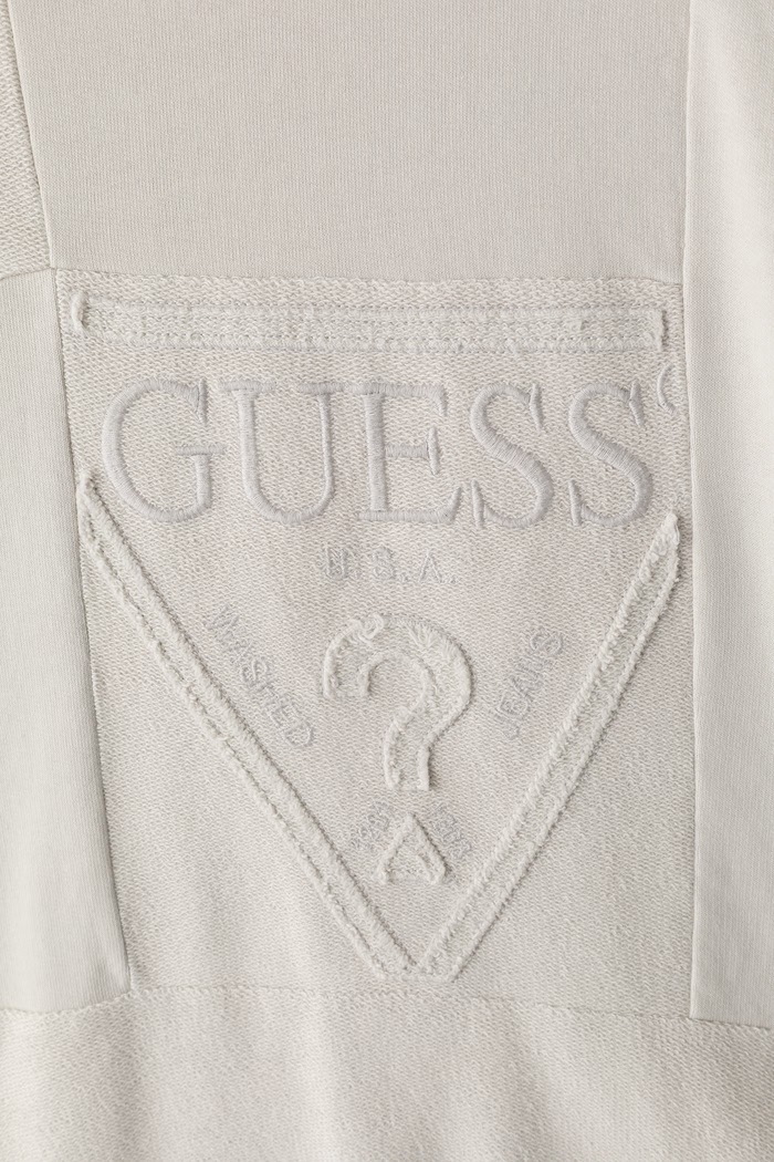 Chłopiec Guess Bluza oversize dziecięca bawełniana L6BQ05.K5920.9BY2 beżowy