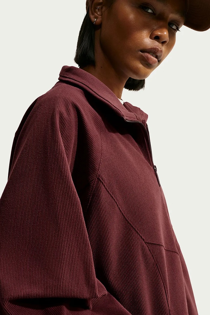 Kurtka oversize damska sztruksowa Nike Sportswear IM8444.658 bordowy