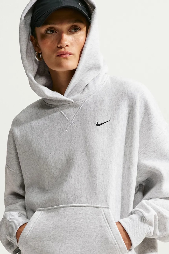 Bluza z kapturem dziecięca z bawełną Studio Fleece Nike Sportswear IO2105.051 szary