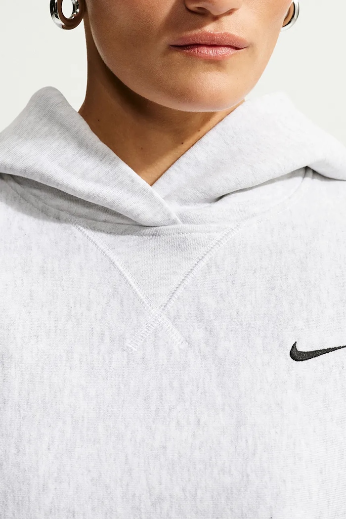 Bluza z kapturem dziecięca z bawełną Studio Fleece Nike Sportswear szary IO2105.051