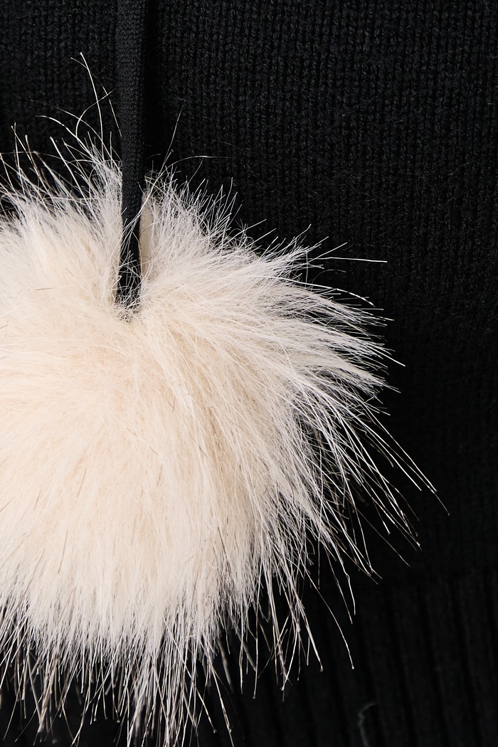 Pulover z zadrgo ženski z viskozo KNIT JUICY DIAMANTE WITH FUR TRIM Juicy Couture črna JCWAS226309