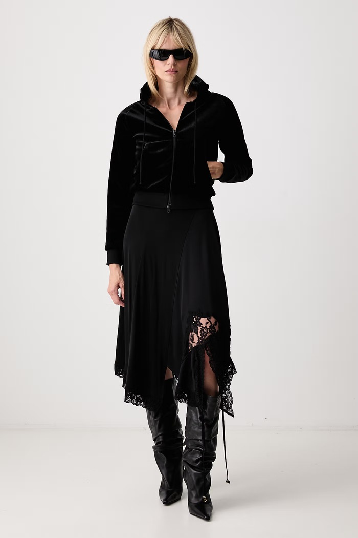 Vetements Bluza rozpinana z kapturem damska WH27ZU118B czarny AW26