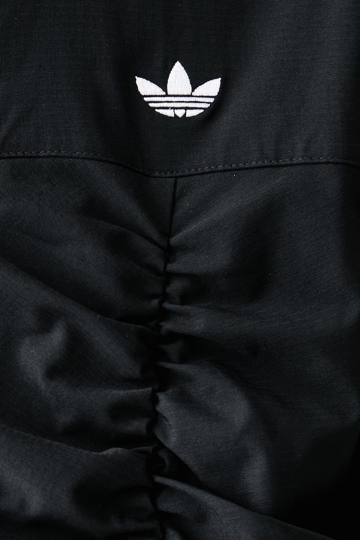 Dukserica na zakopčavanje za žene Adilenium Season 6 Ruffled adidas Originals crna LH1932