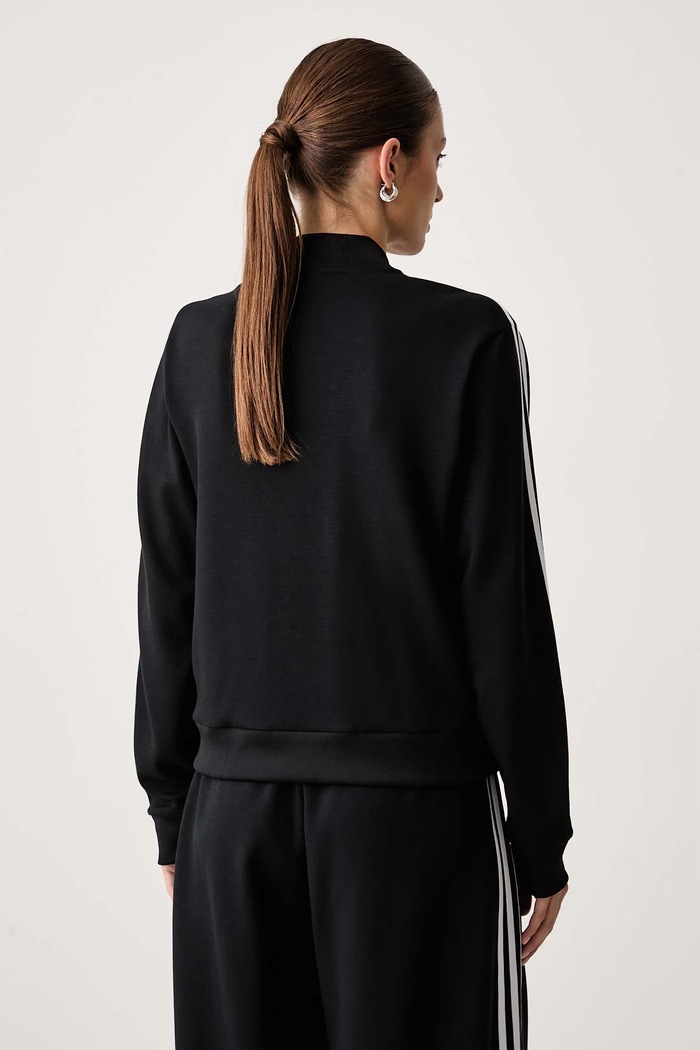 Odzież adidas Originals Bluza damska z wiskozą Adiluna Season 2 x Jennie LD8921 czarny