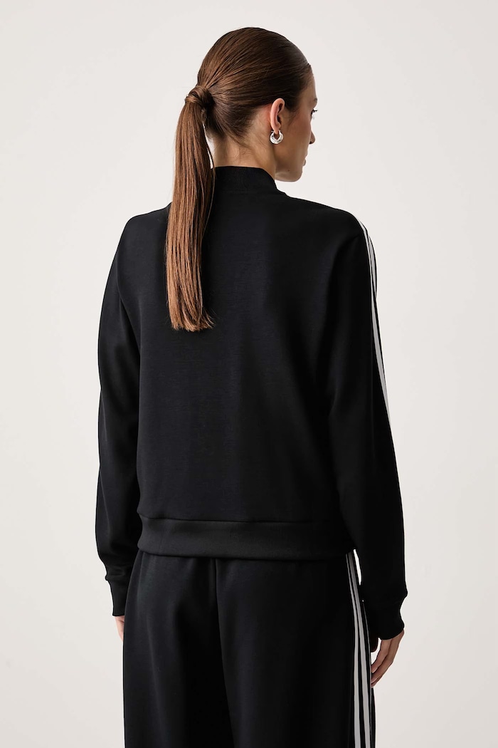 Odzież adidas Originals Bluza damska z wiskozą Adiluna Season 2 x Jennie LD8921 czarny