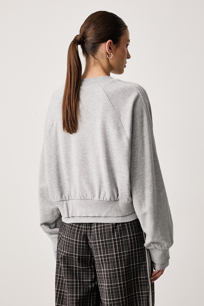 Ρούχα adidas Originals Μπλούζα γυναικεία βαμβακερή Winterized Double KT2328 γκρί