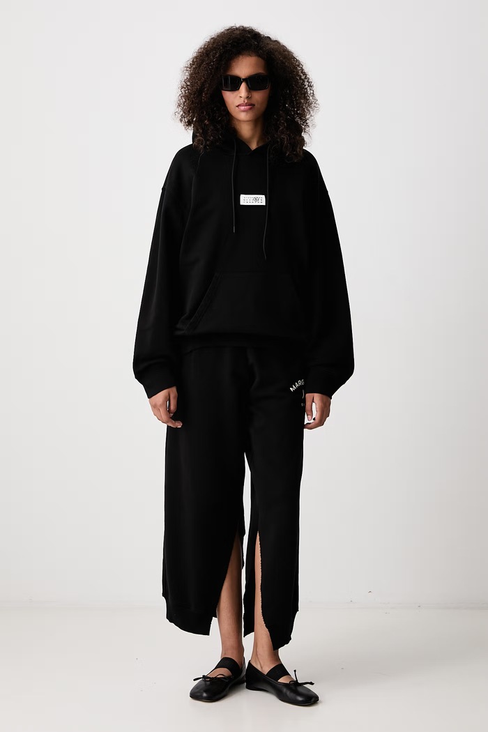 MM6 Maison Margiela Bluza z kapturem damska bawełniana S52GU0263.M25025 czarny AW26