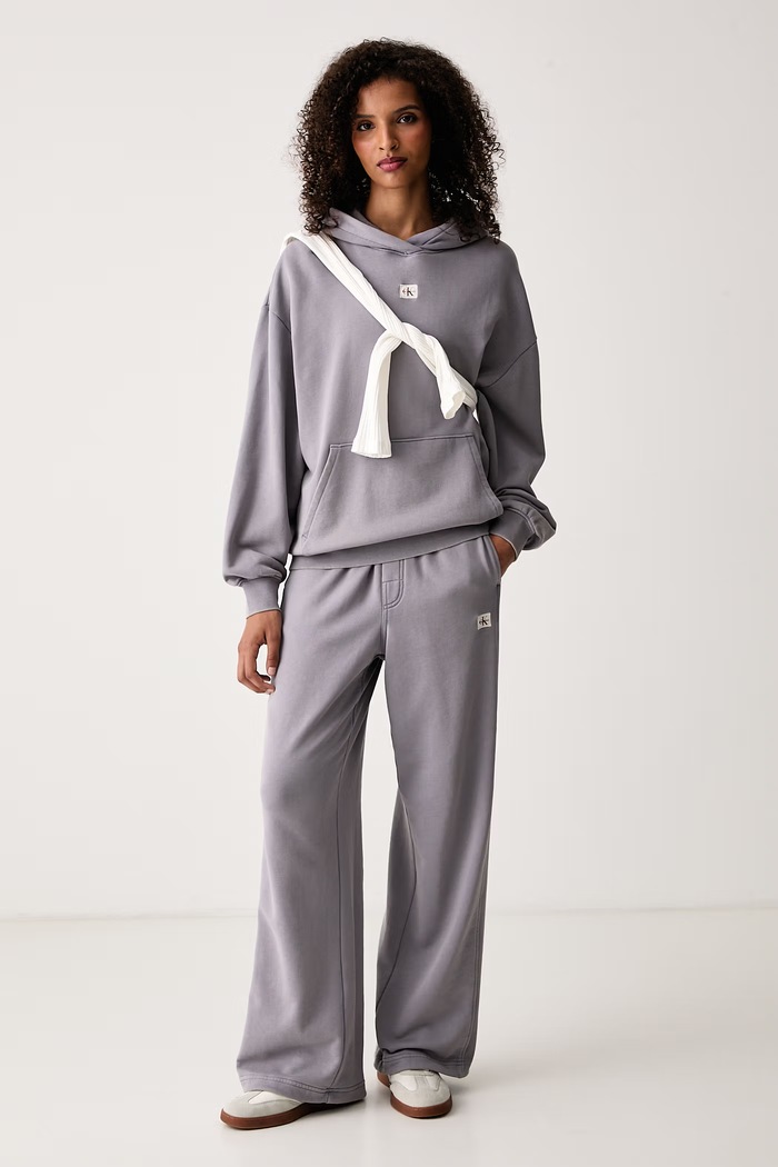 Calvin Klein Jeans Mikina s kapucňou dámska s bavlnou LV047H223G sivá AW26