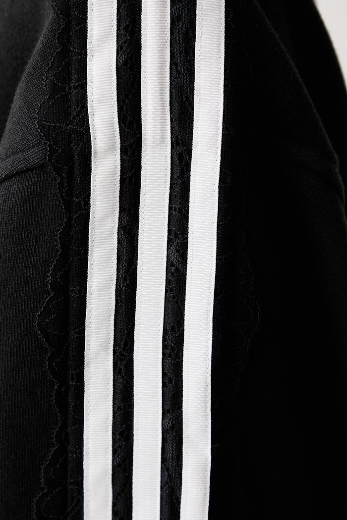 adidas Originals кофта жіноча бавовняна Lace Injection LG4251 чорний