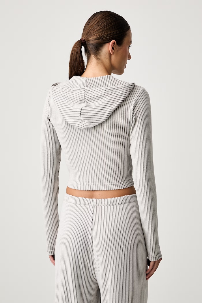 Odzież Puma bluza rozpinana z kapturem damska Essentials Ribbed 636669.D beżowy
