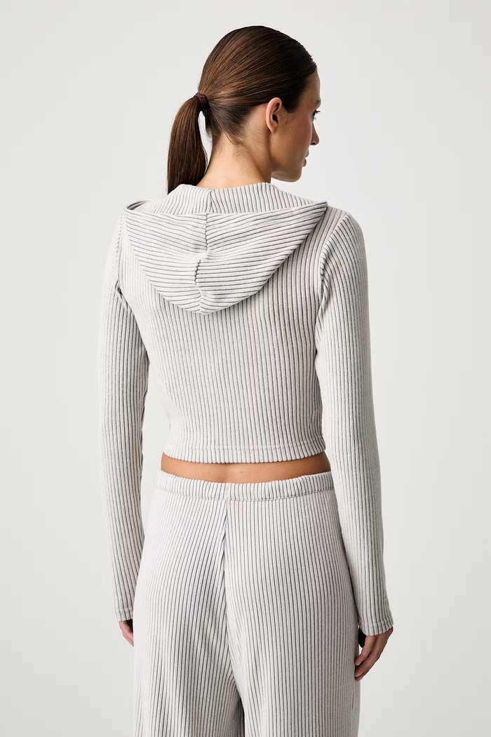 Odzież Puma bluza rozpinana z kapturem damska Essentials Ribbed 636669.D beżowy