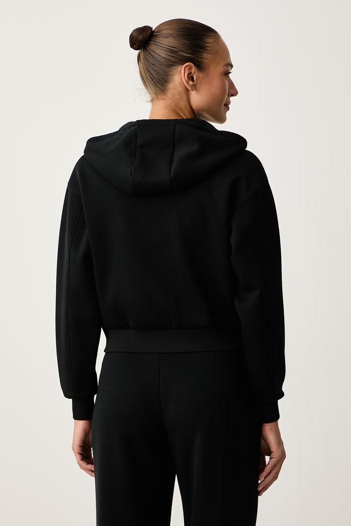 Odzież Guess Bluza rozpinana z kapturem damska z wiskozą BRIANNA V6BQ12.K6338 czarny
