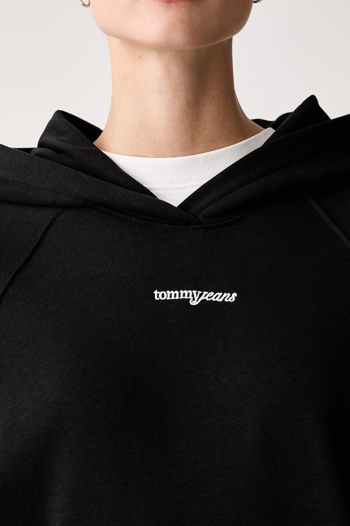 Tommy Jeans μπλούζα με κουκούλα γυναικεία βαμβακερή DW0DW22825 μαύρο