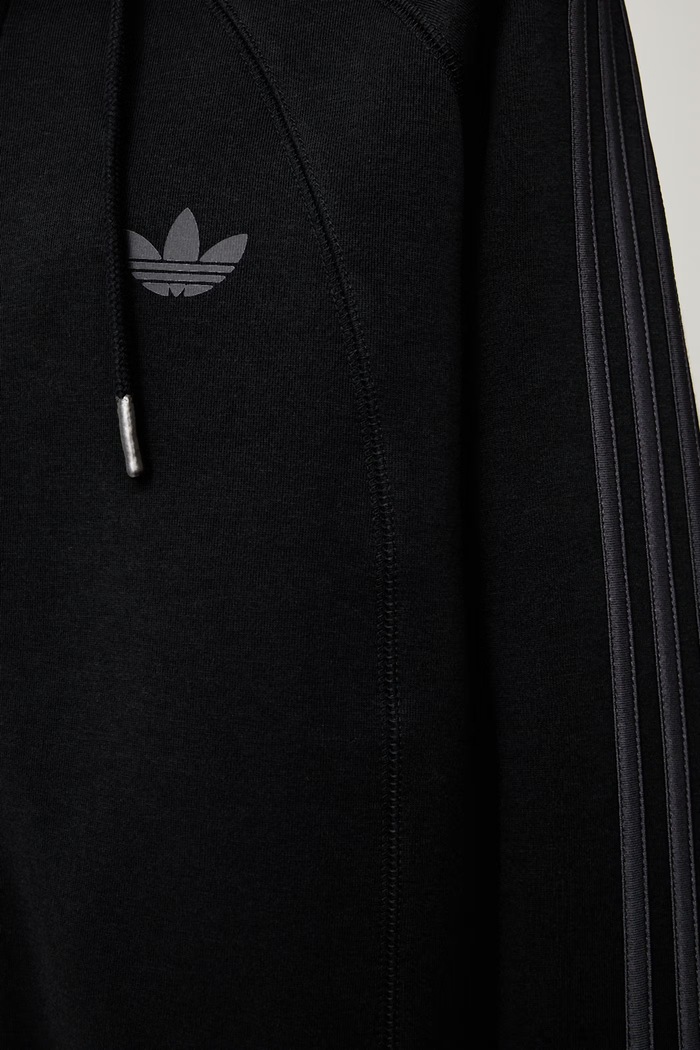 adidas Originals кофта на застёжке с капюшоном женская хлопковая SST 2.0 KT1776 чёрный