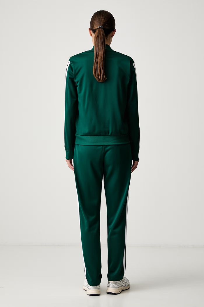 Odjeća adidas komplet trenirka za žene Essentials KT0514 zelena