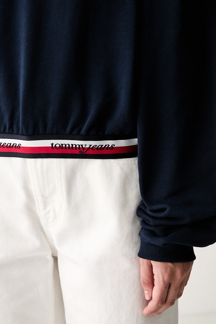Tommy Jeans dukserica za žene od pamuka DW0DW23144 mornarsko plava
