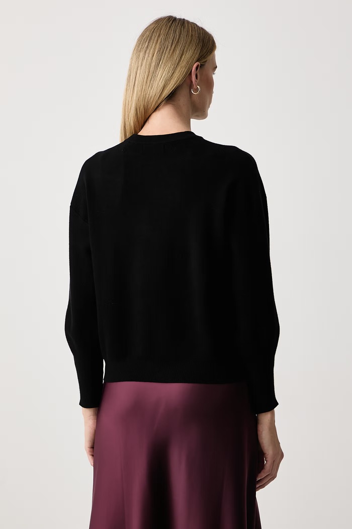 Odzież Guess Sweter damski z wiskozą EVELYN W6BR52.Z1453 czarny